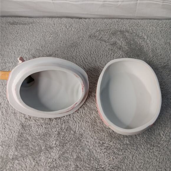 Charming Pink Duck Ceramic Basket - Picture 7 of 13